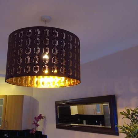 Must See, Quality 1 Bed, Romford, 20 Mins C.London Exterior photo