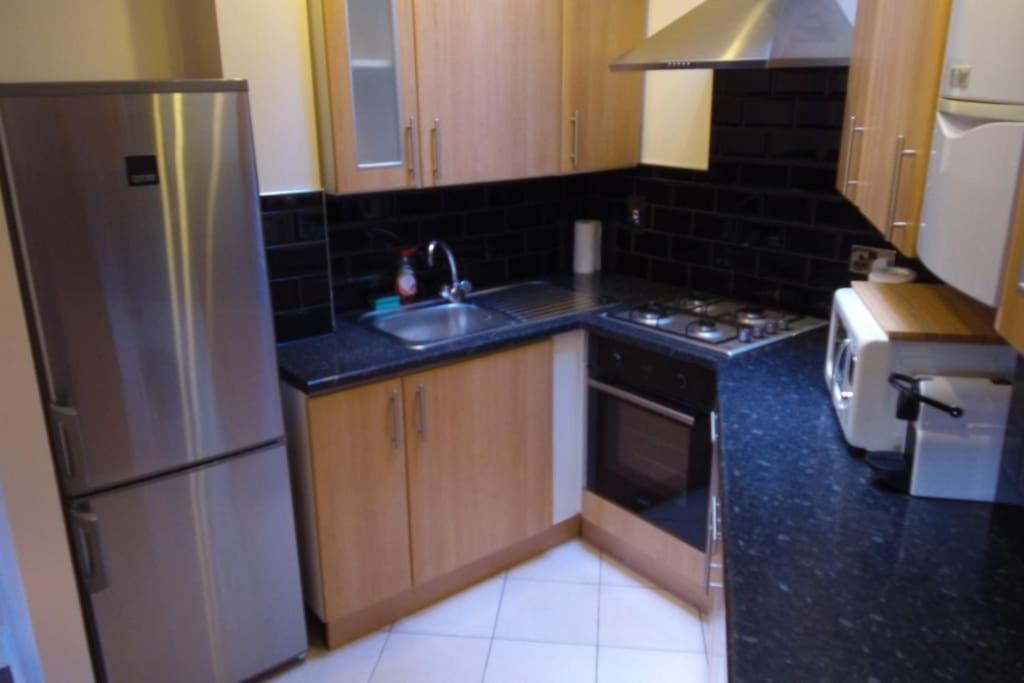 Must See, Quality 1 Bed, Romford, 20 Mins C.London Exterior photo